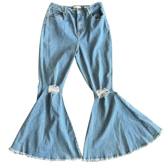 Altar’d State A Beautiful Soul Arula Star Flare Jeans Distressed Bell Bottom 16 - Picture 5 of 14
